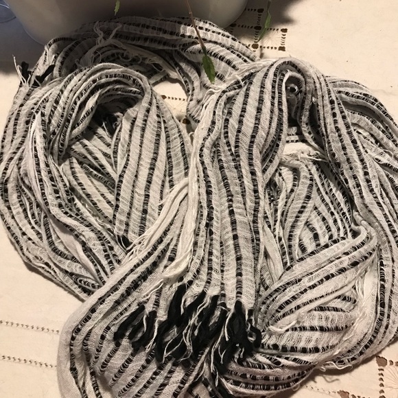 Scarf - Picture 2 of 3